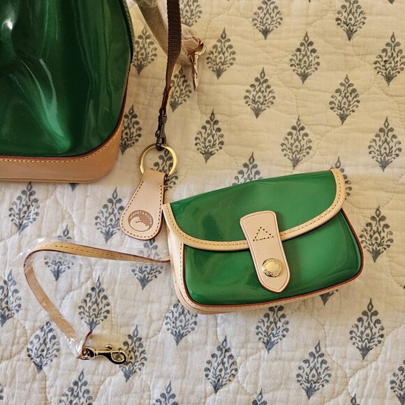Dooney & Bourke Grass Green Patent Leather Satchel PV68C GG + Wristlet NWT - Picture 10 of 16